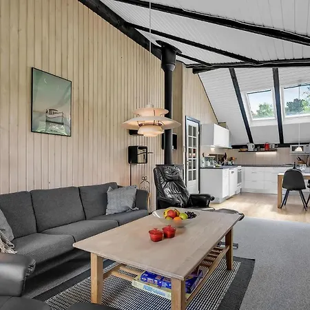 Hyggeligt Hus Med 3 Soveværelser I Sydals *