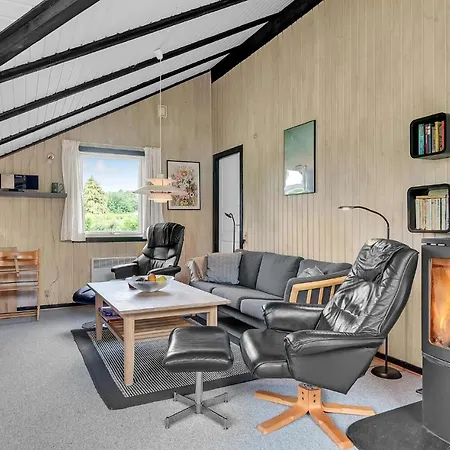 Mysigt Hem Med 3 Sovrum I Sydals Skovby (Syddanmark)